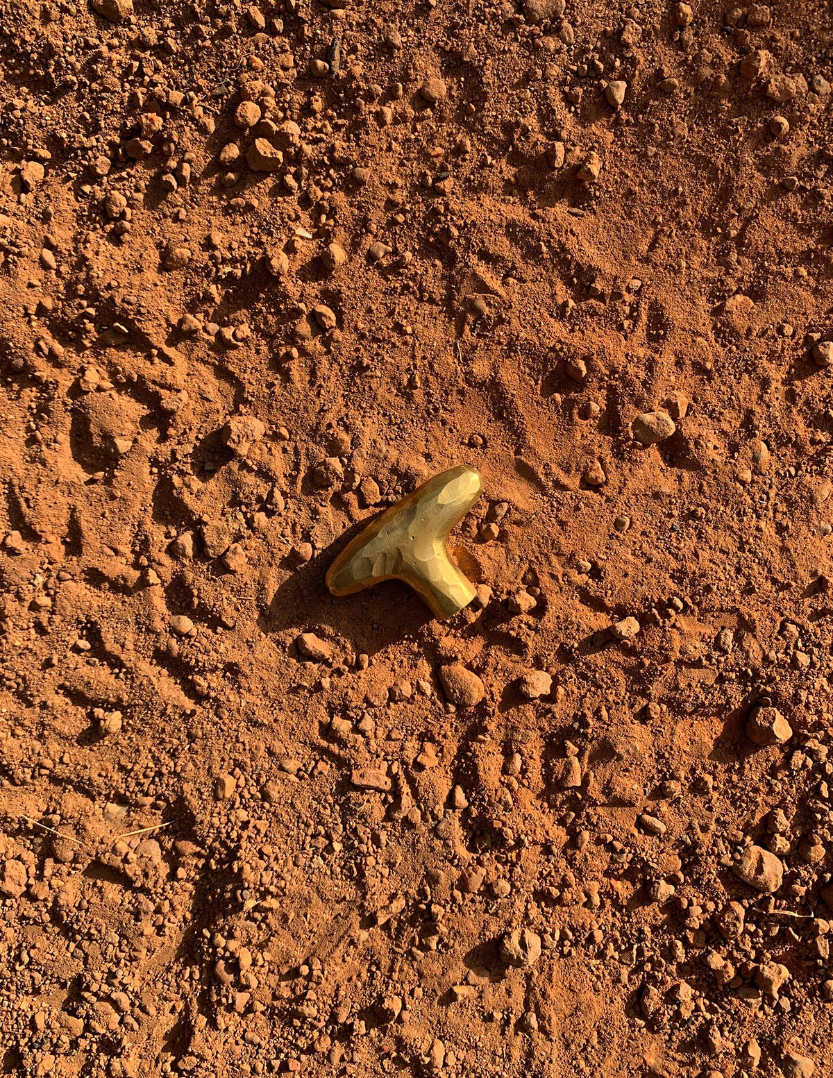 Small Faceted T-Hook